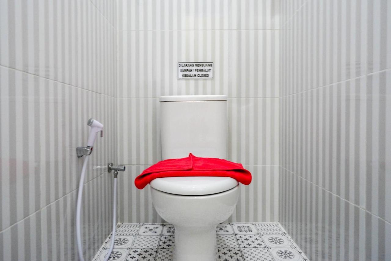 Reddoorz Near Rita Supermall Purwokerto 2 エクステリア 写真