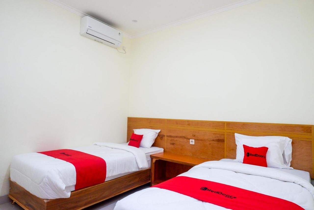 Reddoorz Near Rita Supermall Purwokerto 2 エクステリア 写真