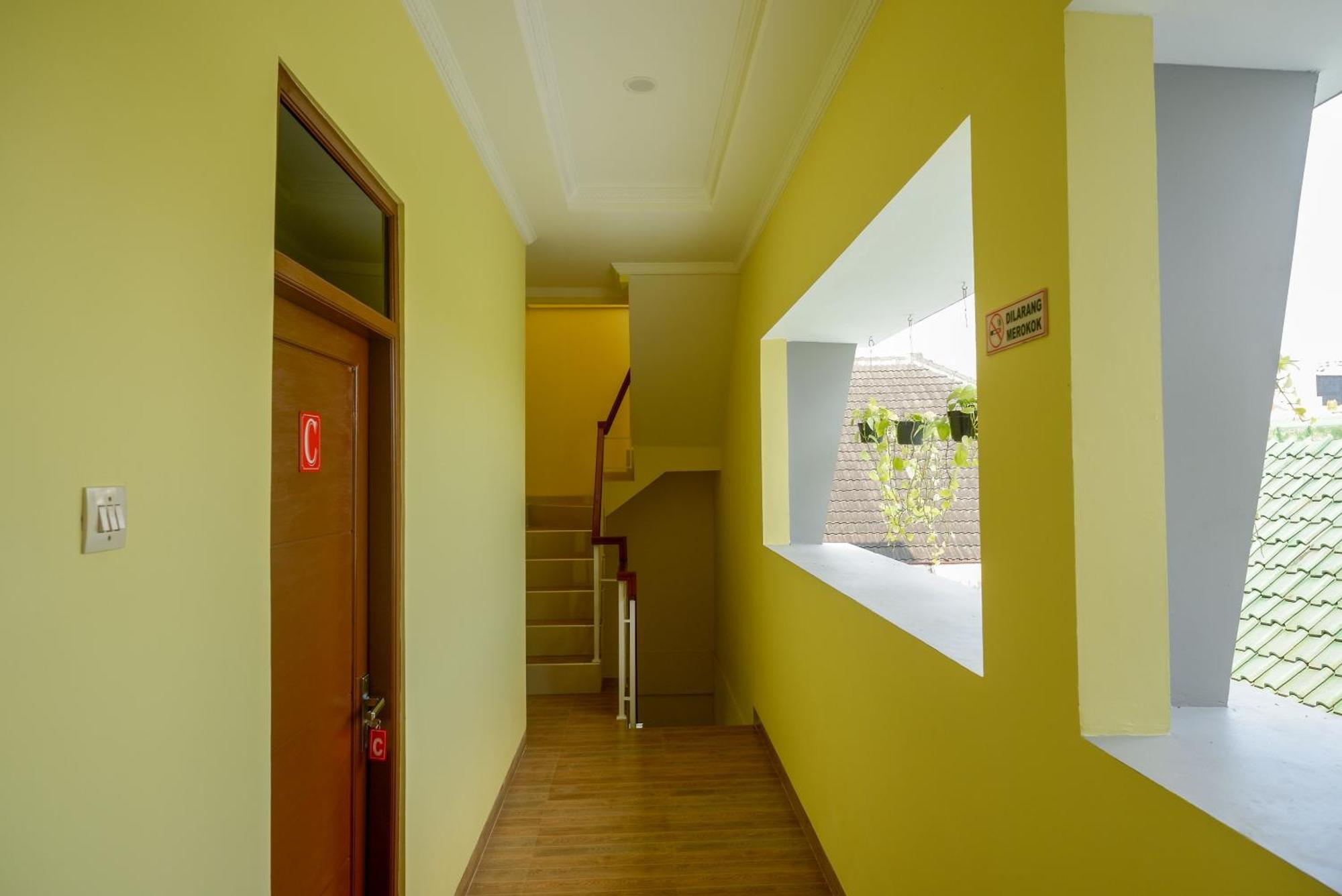 Reddoorz Near Rita Supermall Purwokerto 2 エクステリア 写真