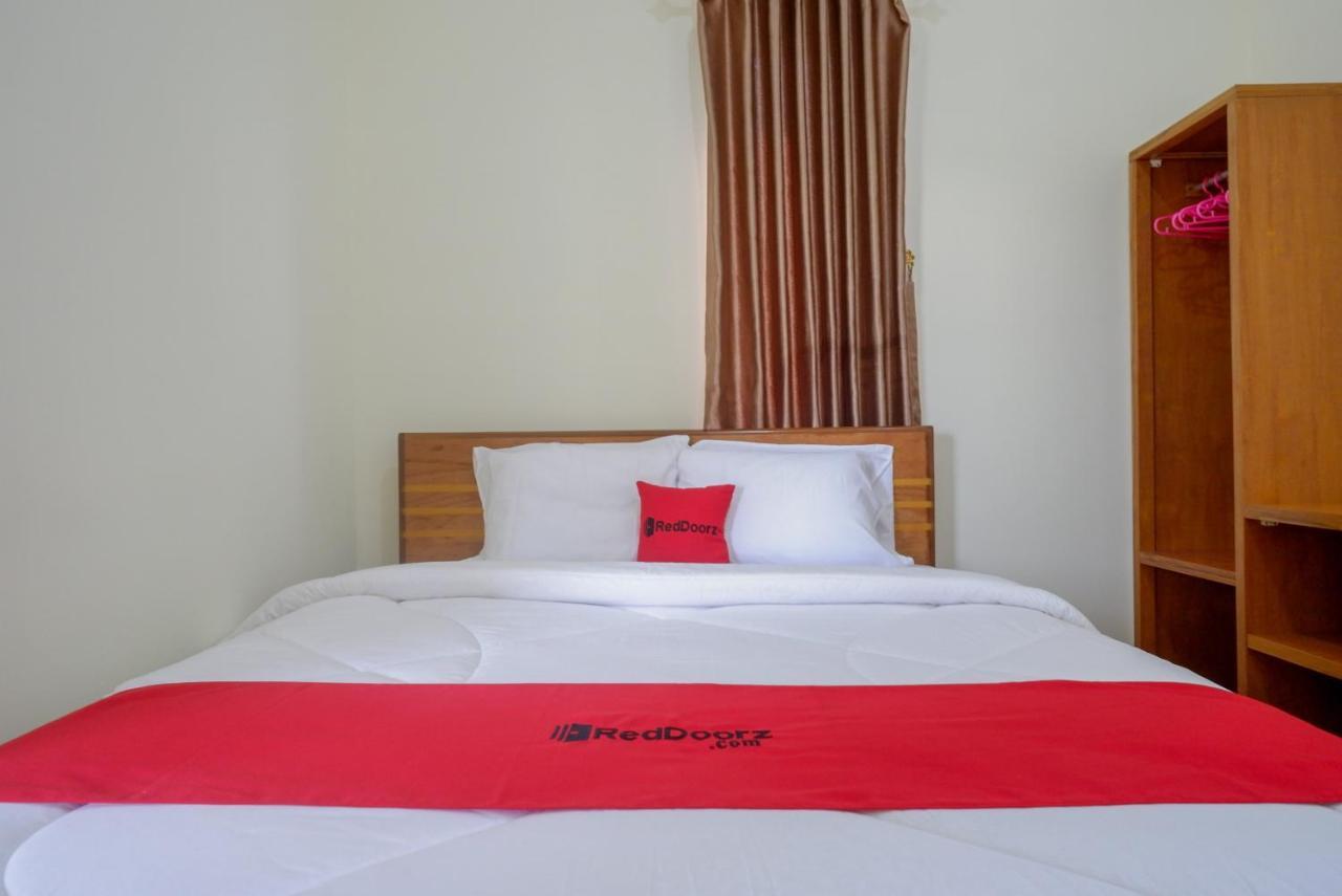 Reddoorz Near Rita Supermall Purwokerto 2 エクステリア 写真