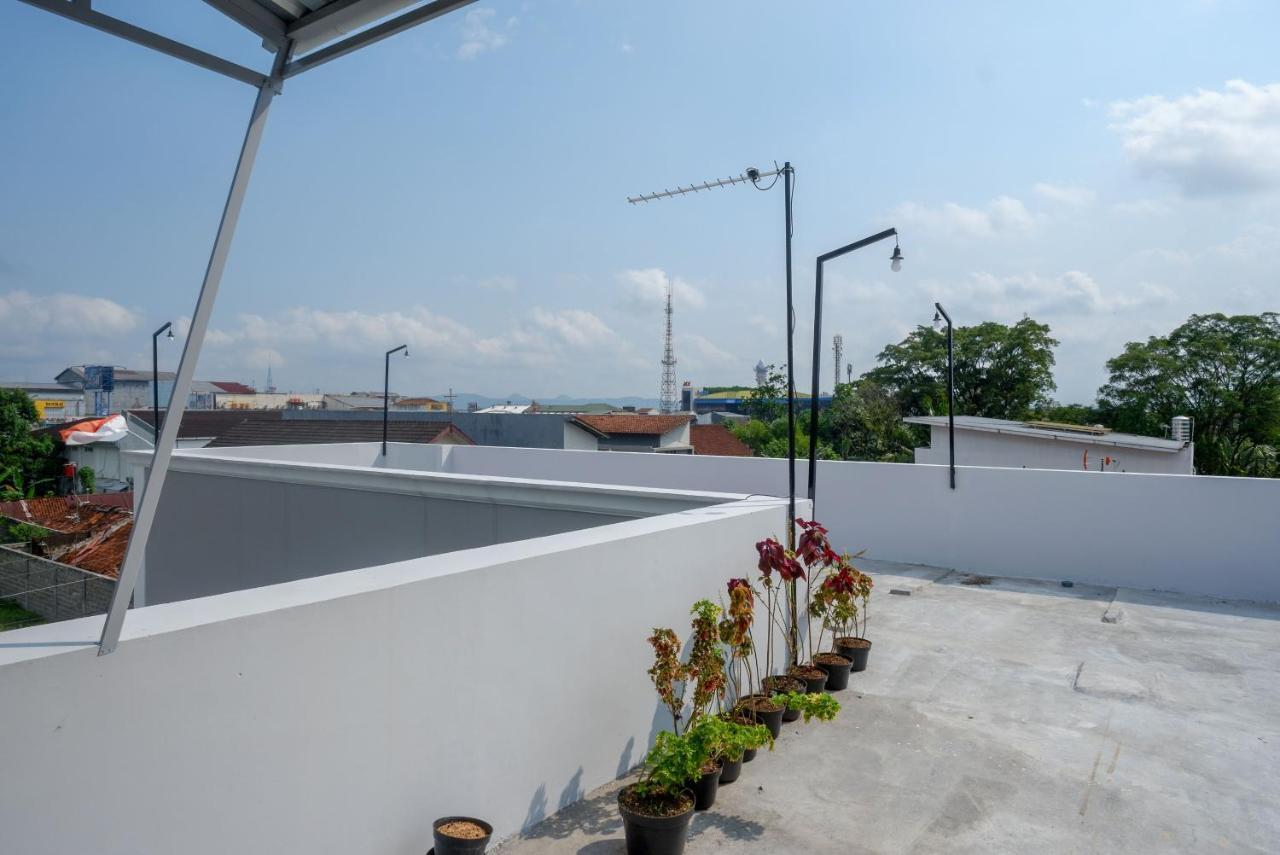 Reddoorz Near Rita Supermall Purwokerto 2 エクステリア 写真